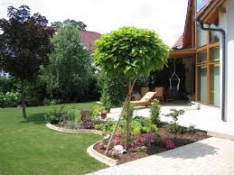 So gestalten sie einen modernen garten mit kies, steinen und klaren formen und linien. Gartengestaltung Scholler Garten Bezirk Krems