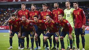 El diseño en esta ocasión divide la camiseta en diferentes intensidades de colores. El Notable Camino De La Seleccion Espanola Rumbo A La Euro 2020 90min
