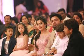 Rashmika mandanna and rakshit shetty fell in love with each other on the sets of kirik party. Mangalore Today Latest Titbits Of Mangalore Udupi Page Rakshit Shetty And Rashmika Mandanna Get Engaged In Kodagu