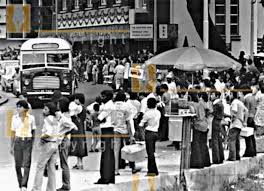 I would like to introduce mainly on how to get to malacca from kuala lumpur airport terminal 1 (klia). Kl In The 70s Waiting For Buses At Corner Of Jalan Mountbatten And Jalan Ampang And Jalan Melaka Sarong Party Girl Day Of My Life My Youth