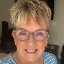 I was the child who was told my mom was “toxic,” that cutting her off was  the only way I'd ever heal, that my pain, struggles, and health all came  down to