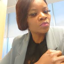 Amanda Brough's Instagram, Twitter & Facebook