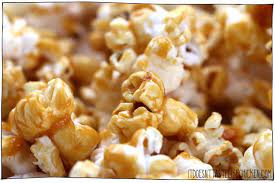 The perfect snack to munch on while you are wrapping gifts or writing your last minute christmas cards. Easy Vegan Caramel Corn It Doesn T Taste Like Chicken