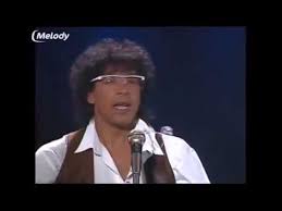 Lys & love tour est la suite logique de l'abum studio lys & love sorti en novembre 2011 (400.000 exemplaires vendus) et à une centaine de concerts. Laurent Voulzy Le Soleil Donne Hq Stereo 1993 Youtube