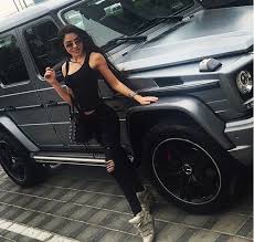There's just one well equipped trim and one engine available. Book Photos Girl Picture Mercedes Benz Classe G Style De Vie Luxe Des Voitures De Reve