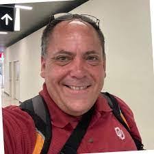 Eddie Hampton's Instagram, Twitter & Facebook