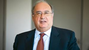 Corporate trouble-shooter John Devaney dies at 71