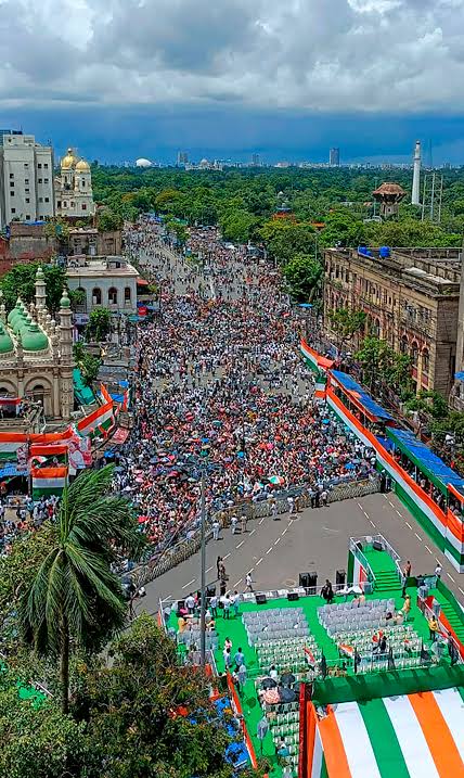 Watch: TMC supporters throng Kolkata in Mamata Banerjee's display of  support | Today News