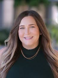 Lisa Mccurry's Instagram, Twitter & Facebook