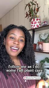 Fall plant care is all about getting my plants into good shape for the  season ahead 🪴 #ad @Miracle-Gro™ Canada #miraclegrocanadapartner  #miraclegropartner