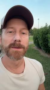 Neither should you 🤘🏻🤟🏻, ., #musicmarketing #charleycrockett  #gavinadcock