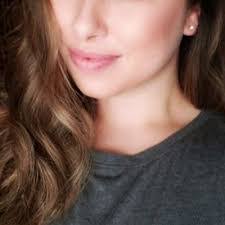 Alyssa Royer's Instagram, Twitter & Facebook