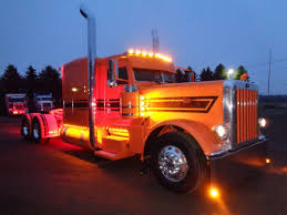 Pin By Billlanore On Petes Peterbilt Trucks Heavy Truck Truck Lights