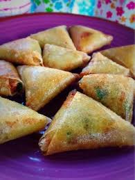 Samoussas Au Fromage Les Mauriciens Aiment Les Bonnes Choses Et Ce Type De Samoussas Est Juste Excellent Car Le F Recettes De Cuisine Recette Samoussa Recette