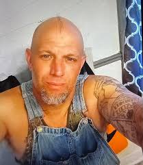 The idiot Eric that has been driving everyone crazy is a FB friend of Mike  Lalli. Does that tell you anything?