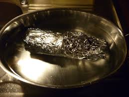 Il cotechino al vapore è un secondo piatto tipico della cucina emiliana e di altre regioni del nord italia. Come Cucinare Il Cotechino O Muset Che Dir Si Voglia 4 Baffi In Padella