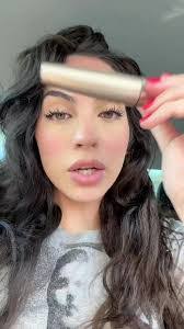 Nicole Perri's Instagram, Twitter & Facebook