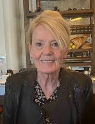 Kay Tunney's Instagram, Twitter & Facebook