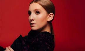 Amy Wiles's Instagram, Twitter & Facebook