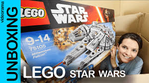 El interior incluye numerosos detalles: Lego Star Wars El Nuevo Halcon Milenario 75105 Unboxing