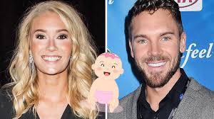 Ellen Bergström avslöjar könet på sin bebis