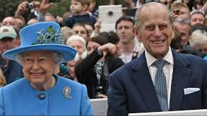 Her er hun fotografert med dronningen og prins charles i 1995. Livslang Kaerlighed Derfor Er Dronning Elizabeth Vild Med Sin Mand Billed Bladet