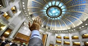 Programul investeste in tine, care va fi adoptat saptamana viitoare de guvern si care prevede acordarea unor credite de stat cu dobanda zero pentru acesti bani sunt de la banci. Dcbusiness Ro