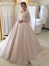 Maybe you would like to learn more about one of these? Duchesse Rundhals Lange Armel Hell Champagner Brautkleid Mit Applikationen Brautkleider 336 99 Simple Dress Com