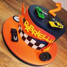 Gateau Voiture Gateau Gourmandise Pate A Sucre