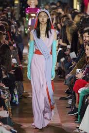 Dior presenta la sua prima collezione di haute couture. Abiti Lunghi 2019 I Migliori Vestiti Da Cerimonia Primavera Estate 2019
