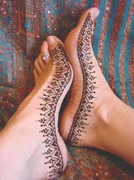 Hier findest du eine genaue anleitung und tolle henna muster und motive. Foot Henna Henna Tattoo Selber Machen Tattoo Selber Machen Tattoo Henna