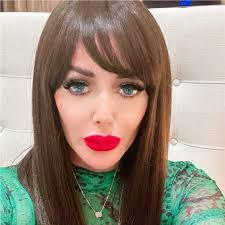 Denise Hamlin's Instagram, Twitter & Facebook