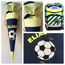 Schultute Aus Stoff Fussball Neon Neongelb Fussballfeld Und Ball Schultuten Jungs Schultute Basteln Schultute