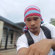 throwbackthursday “If you have a dream, don't just sit there. Gather  courage to believe that you can succeed and leave no stone unturned to make  it a reality.” ― Roopleen