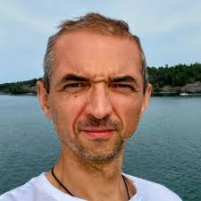 Michal Iwanicki (@miwanicki)