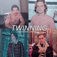 2 520 Likes 23 Comments Riverdale Confessions Confessionsof Riverdale On Instagram Cole And Dylan Twinnin Dylan And Cole Dylan Sprouse Cole Sprouse
