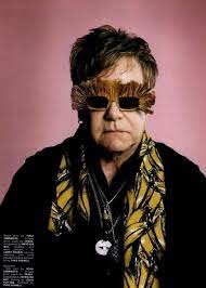 Elton John Sings 8220 Hakuna Matata 8221 With Pop Elton John Elton John Glasses Pop Magazine