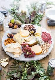 20 Les Buts De La Fete De La Charcuterie Sont Des Boards Charcuterie Partyziele P Petra Plateau De Fromage Plateaux Alimentaires Recettes De Cuisine