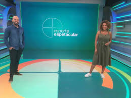 Maurício thomé torres (rio de janeiro, 14 de fevereiro de 1971 — são paulo, 31 de maio de 2014) foi um apresentador de televisão e locutor esportivo brasileiro.cobriu três copas do mundo: Karine Alves Apresenta O Esporte Espetacular Deste Domingo Ao Lado De Lucas Gutierrez Lance
