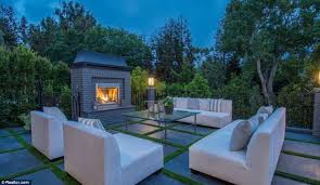 Natalie Morales Buys 6 8m La Mansion As She Completes California Move La Mansions Traditional Style Homes Patio