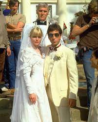 Frankie and johnny is a 1991 american romantic comedy film directed by garry marshall and starring al pacino and michelle pfeiffer in their first film together since scarface (1983). Michelle Pfeiffer And Al Pacino On Set Of The Wedding Scene From Scarface Moviesinthemaking