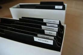 主人はミニマリスト 取扱説明書を無印良品のファイルボックスに収納 インテリア 収納 収納 書類 収納