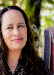 Mara Andrews's Instagram, Twitter & Facebook