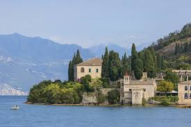 Lake garda is around 2 hours away from milan, meaning a day trip to lake garda by train, bus or car is very easy. Discover Milan And Italy S Lakes Region 14 Days Kimkim