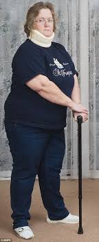 John torode walked off before su pollard could answer why she had hacked a chicken on the first celebrity masterchef heat. Hi De Hi Star Su Pollard In Foul Mouthed Rant At Blue Badge Motorist After Crash In Disabled Parking Spot Daily Mail Online