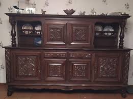 Salle à manger basque en chêne massif fleur de lys comprenant le bahut. Salle Basque Chene Offres Mars Clasf