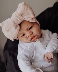 Happy Monday! I hope everyone had a restful weekend & is ready for another  week in the freezing cold Canberra. Here's some newborn love from a shoot I  had