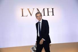 Family investment firm of french billionaire bernard arnault, and l catterton agree €4bn deal. Bernard Arnault Places 538 Million Bet On Booming Lvmh Stock Bloomberg
