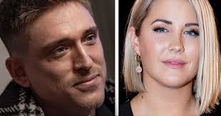 May 2021 is an emotional month filled with the promise and the stress of imminent changes. Melodifestivalen 2021 Danny Skrev Lat Om Molly Andrade Aftonbladet