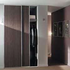 In quelle scorrevoli interno muro, dette più comunemente a scomparsa per sistema di scorrimento a parete e a soffitto, le pareti scorrevoli visio della collezione scenario di ferrerolegno possono avere 4 ante affiancabili. Ante E Pannelli Scorrevoli Per Armadio Prezzi E Offerte Online Leroy Merlin